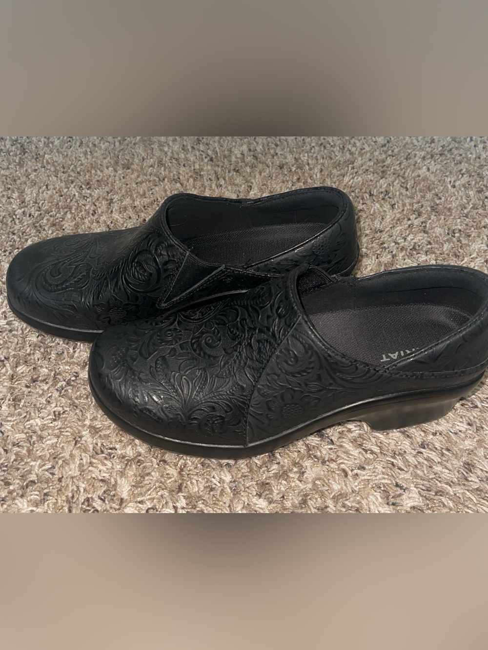 Ariat Hera Expert Tooled Clogs Women’s Black Embossed Floral Comfort Slip-On 10B